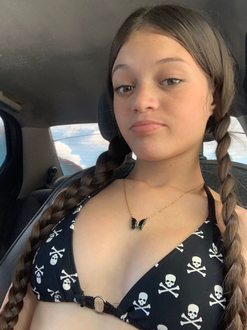 Girl video call profile of Vicky