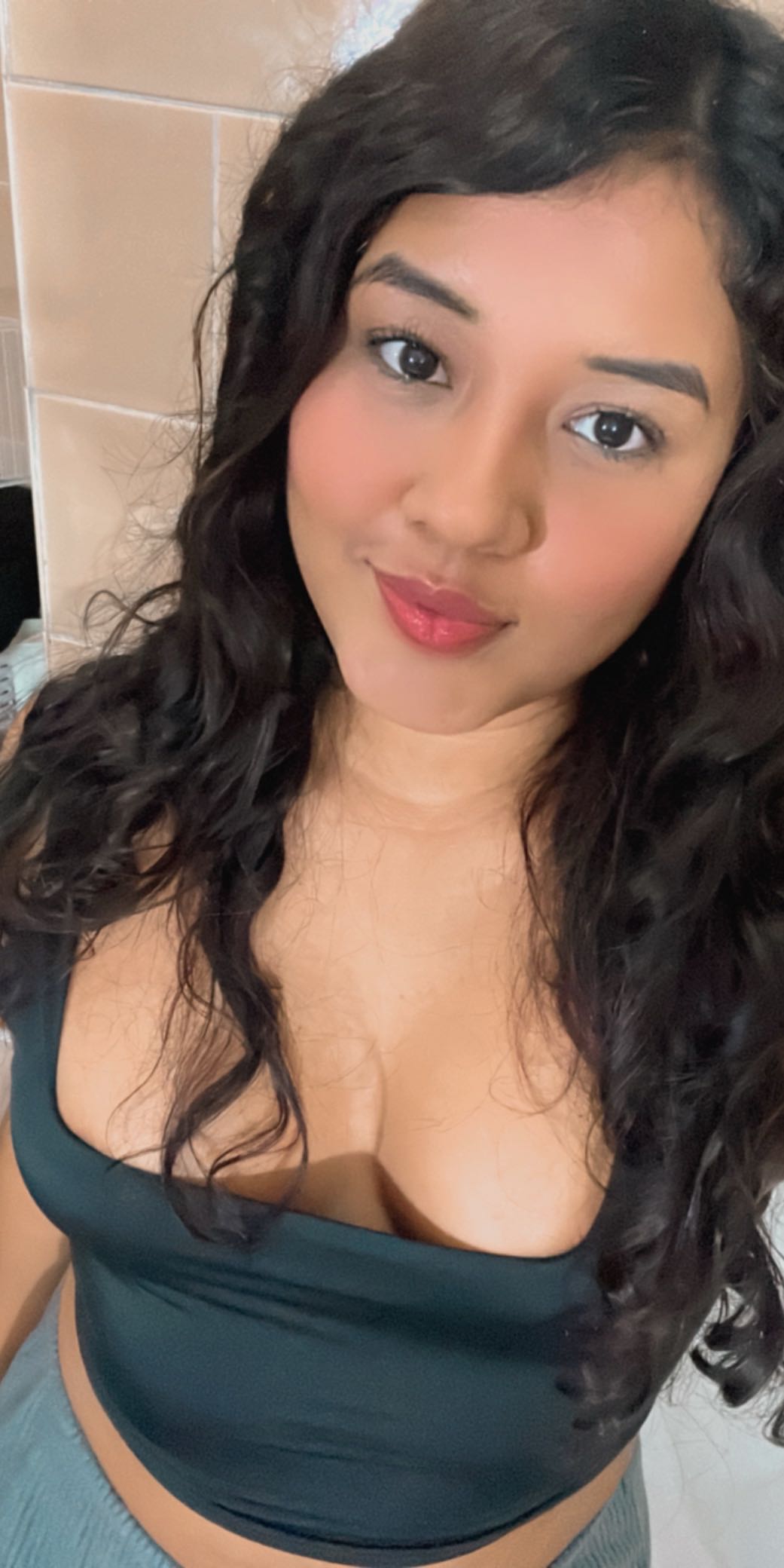 Girl video call profile of Amor